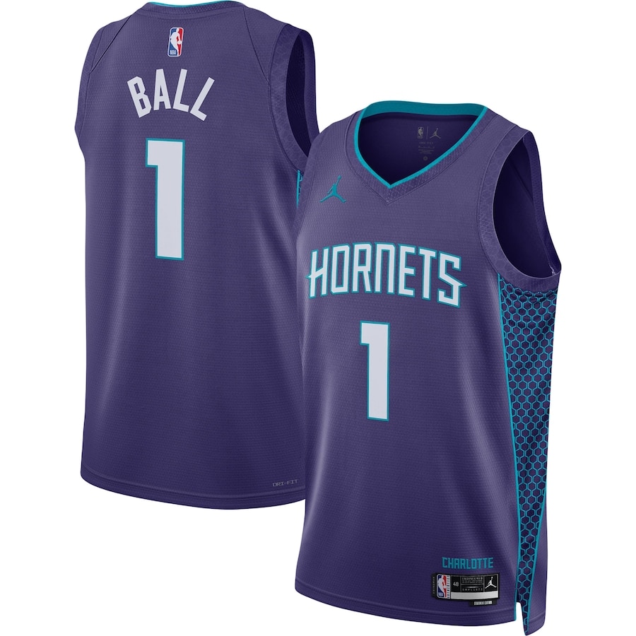 IMG_9177 גופיית NBA - שארלוט הורנטס (לאמלו בול) – תמונה 1