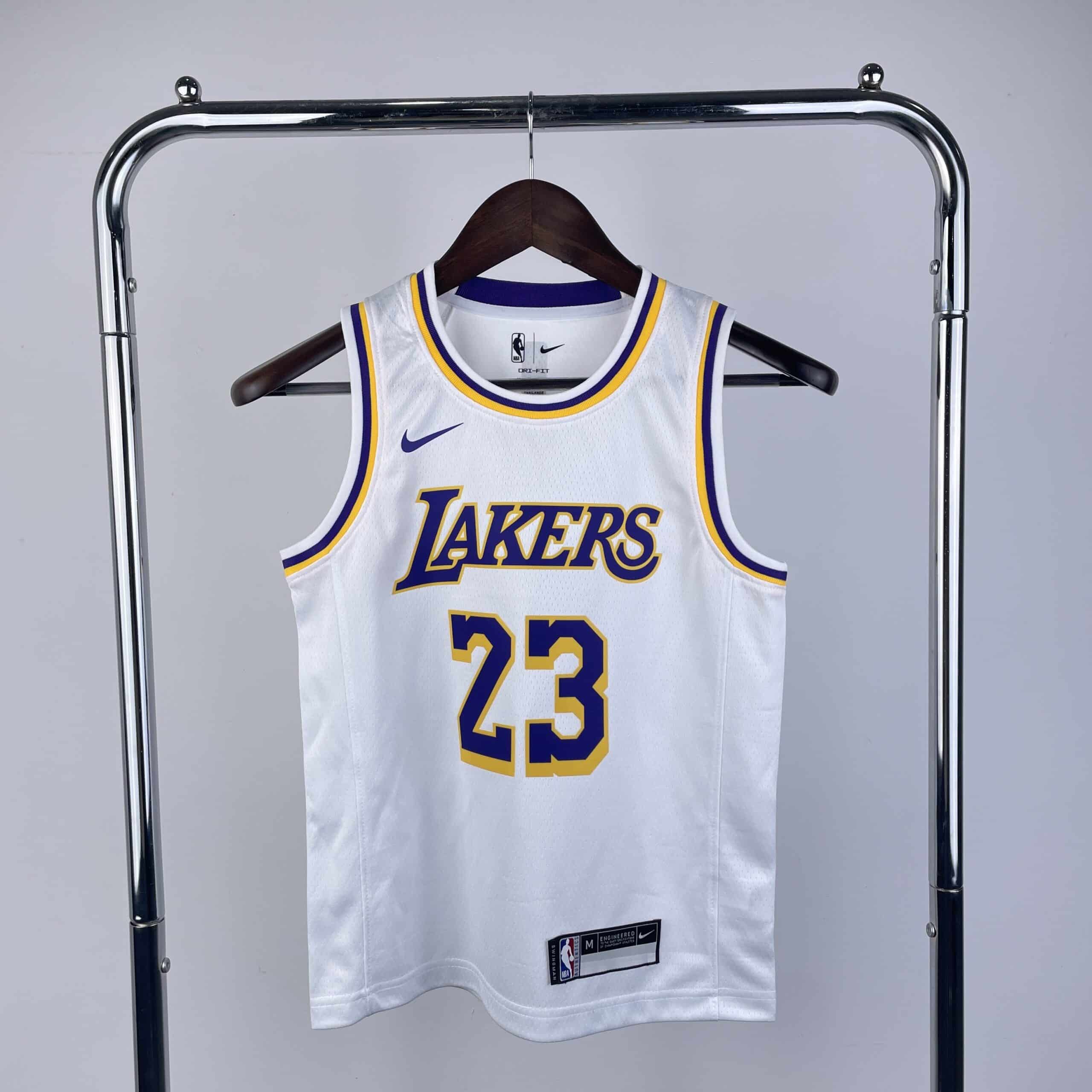 IMG_9279 גופיית NBA לילדים - לייקרס (לברון ג'יימס) – תמונה 1